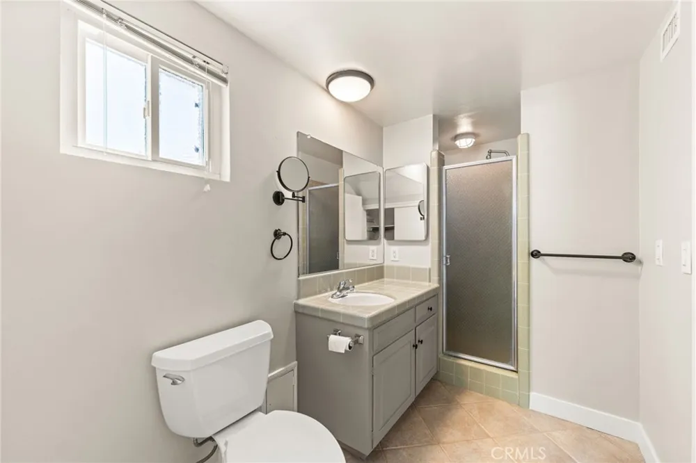 547 W 25th Upland, CA 91784