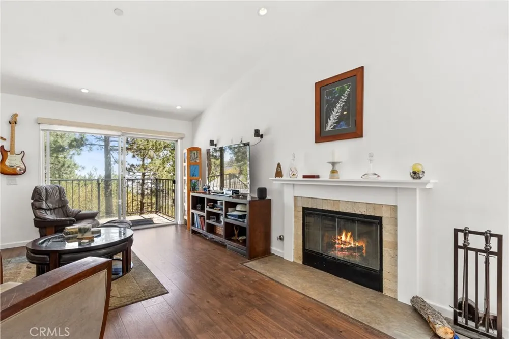 2054 Slippery Elm Wrightwood, CA 92397