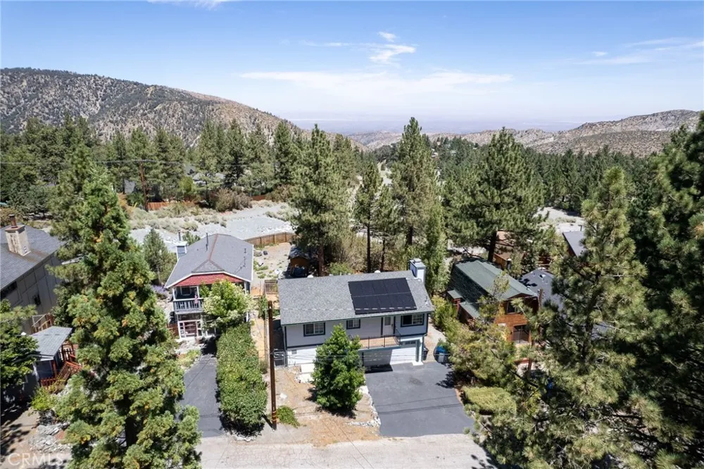 2054 Slippery Elm Wrightwood, CA 92397