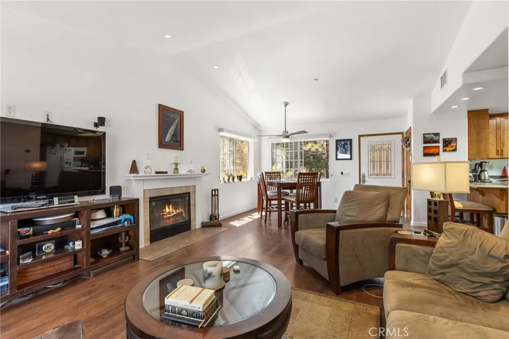 2054 Slippery Elm Wrightwood, CA 92397