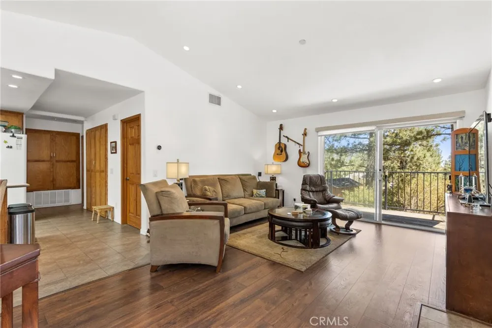 2054 Slippery Elm Wrightwood, CA 92397
