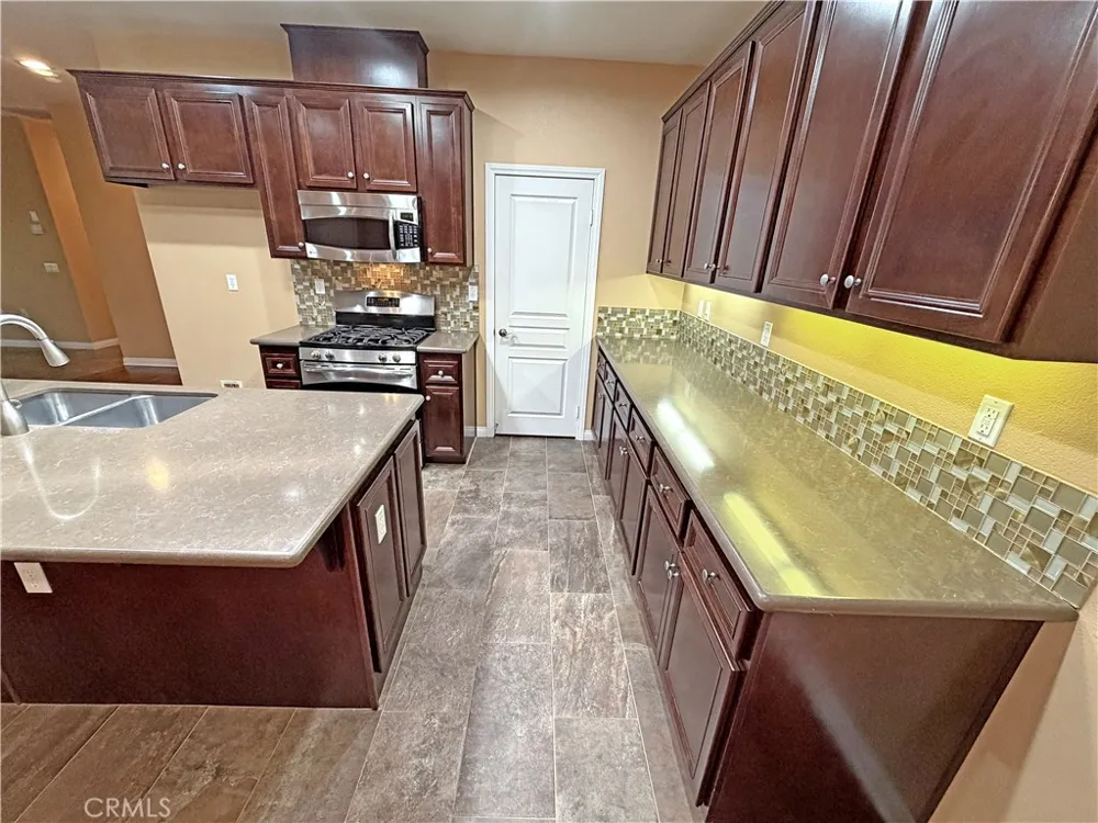 267 White Sands Beaumont, CA 92223