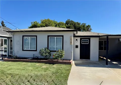 1024 W 220th