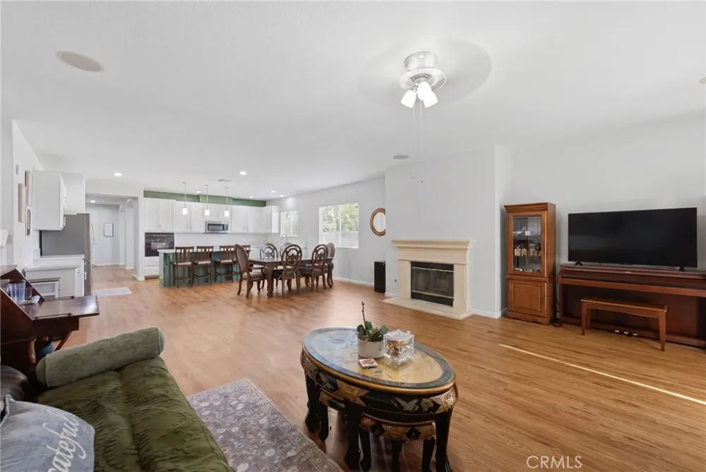 6383 Emerald Ridge Way Jurupa Valley, CA 91752