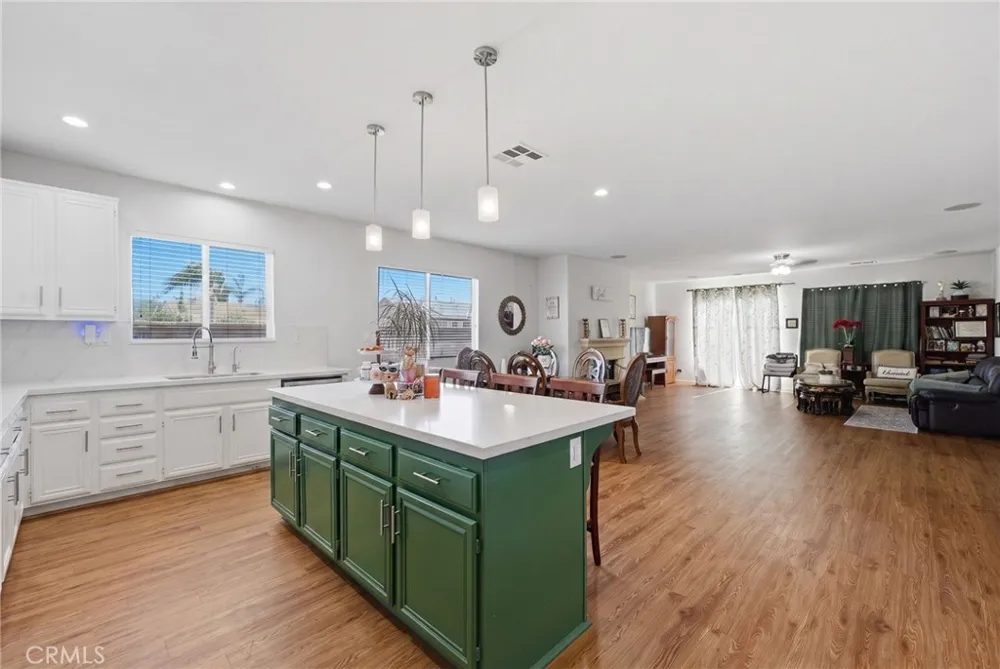 6383 Emerald Ridge Way Jurupa Valley, CA 91752
