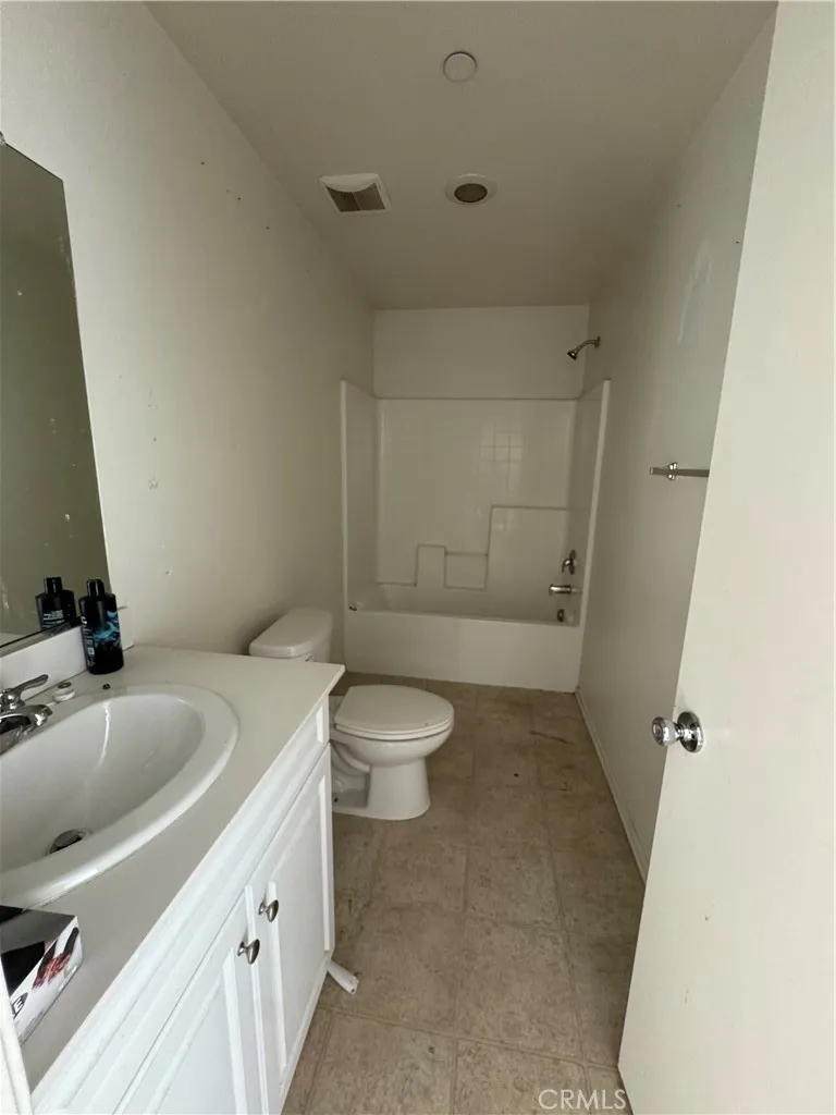 14277 Tonto Court Victorville, CA 92394