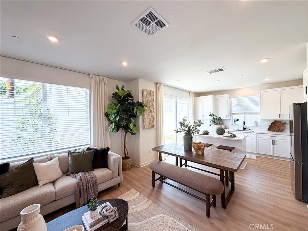 7202 Lisbon Way Highland, CA 92346