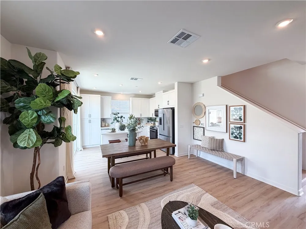 7202 Lisbon Way Highland, CA 92346