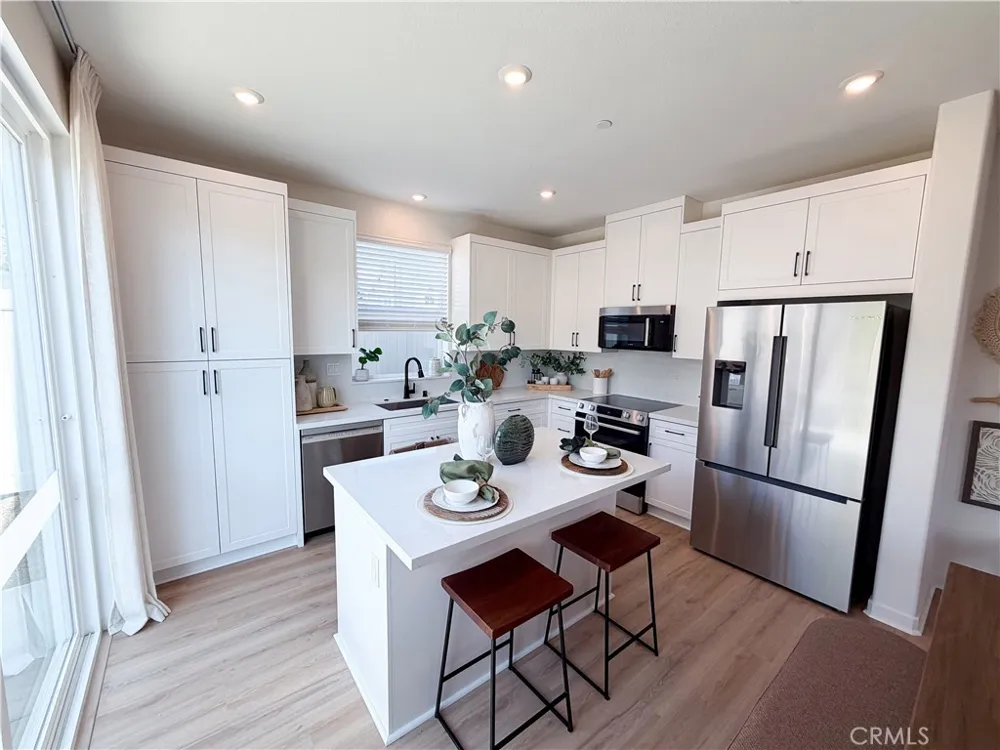 7202 Lisbon Way Highland, CA 92346