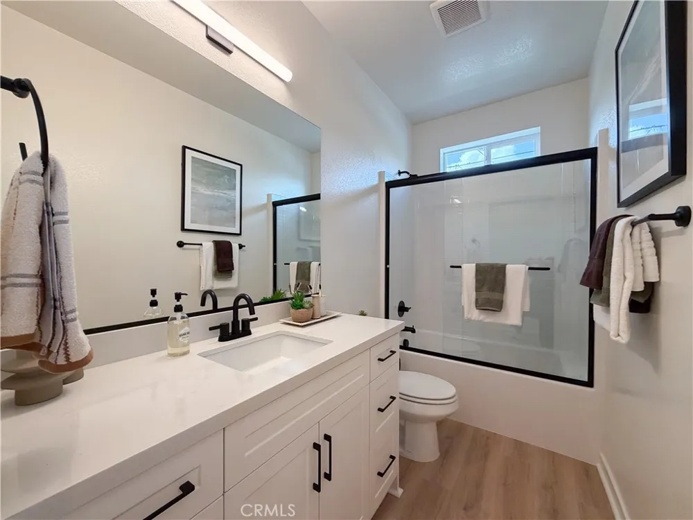7202 Lisbon Way Highland, CA 92346