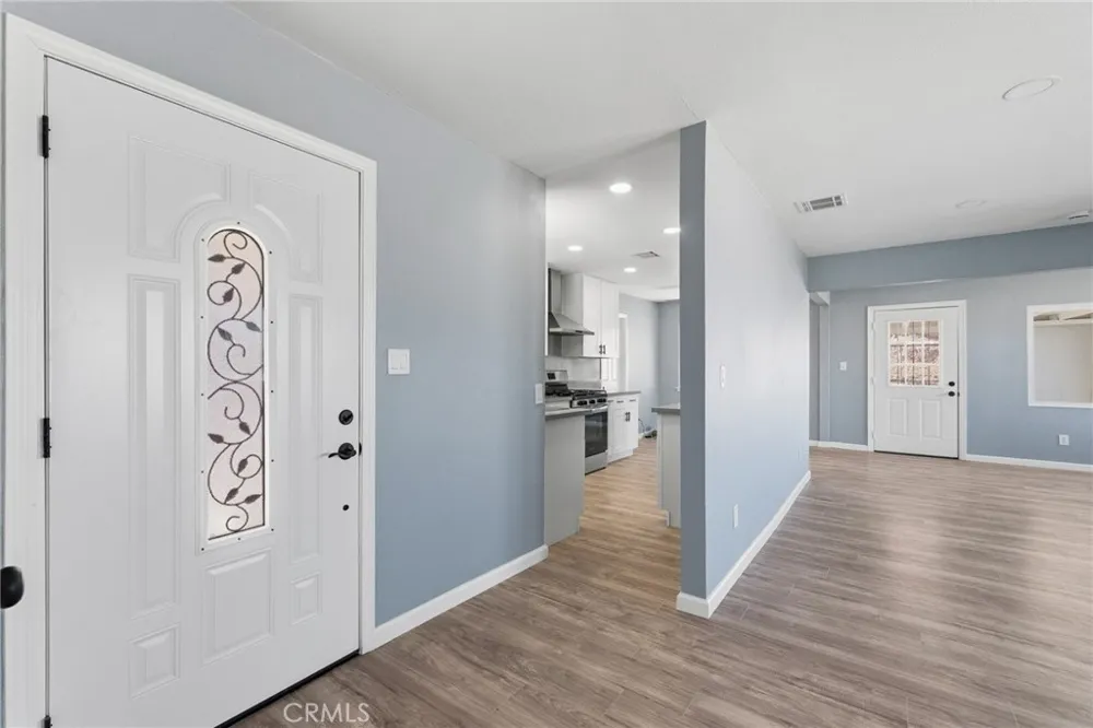 937 E Elizabeth Street Barstow, CA 92311