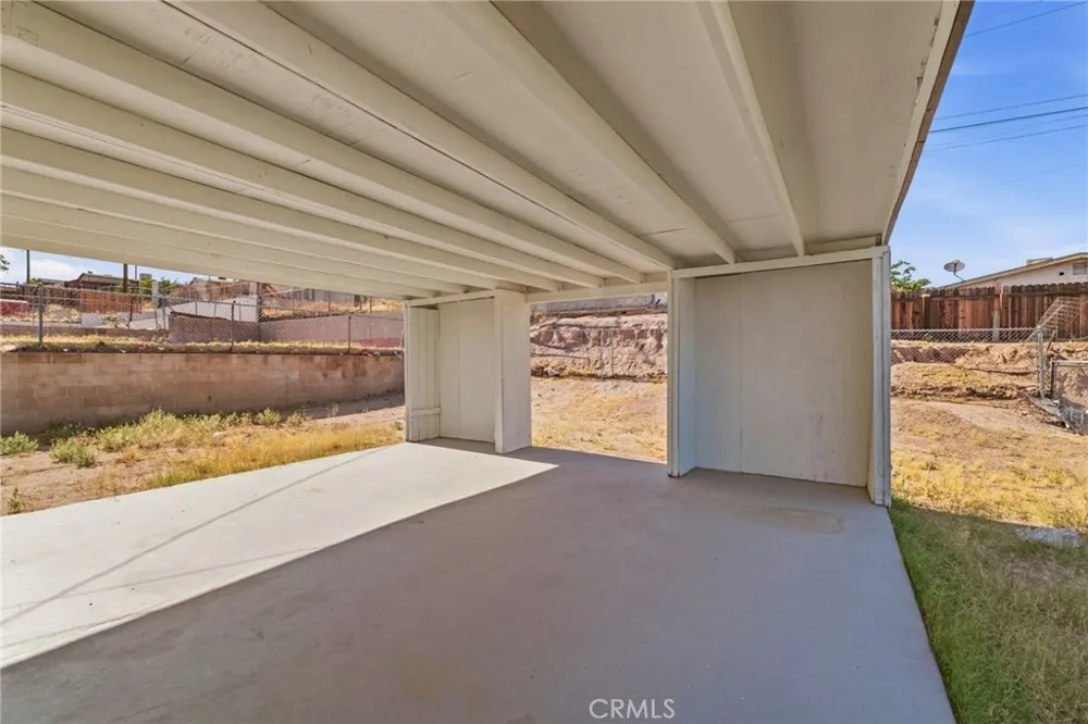 937 E Elizabeth Street Barstow, CA 92311