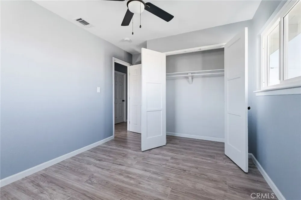 937 E Elizabeth Street Barstow, CA 92311