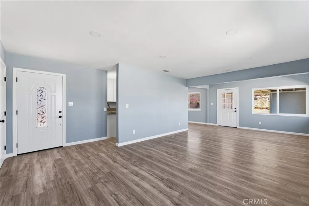 937 E Elizabeth Street Barstow, CA 92311