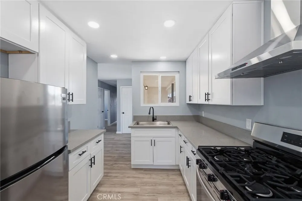 937 E Elizabeth Street Barstow, CA 92311
