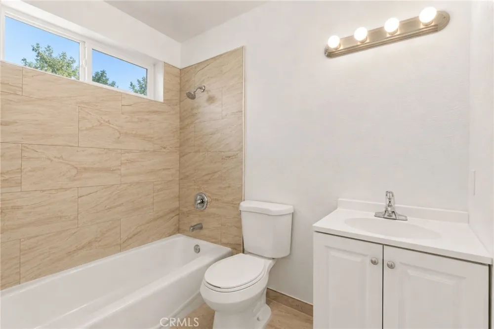 40912 169th E Lancaster, CA 93535