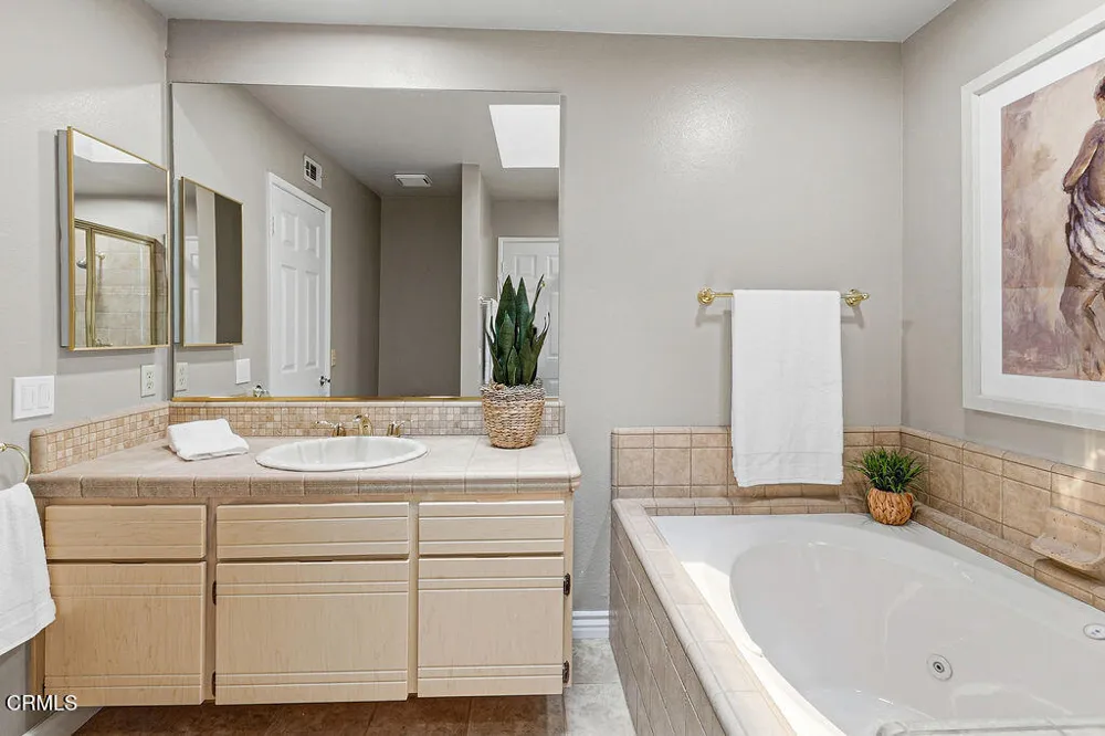 5742 Tanner Ridge Avenue Westlake Village, CA 91362