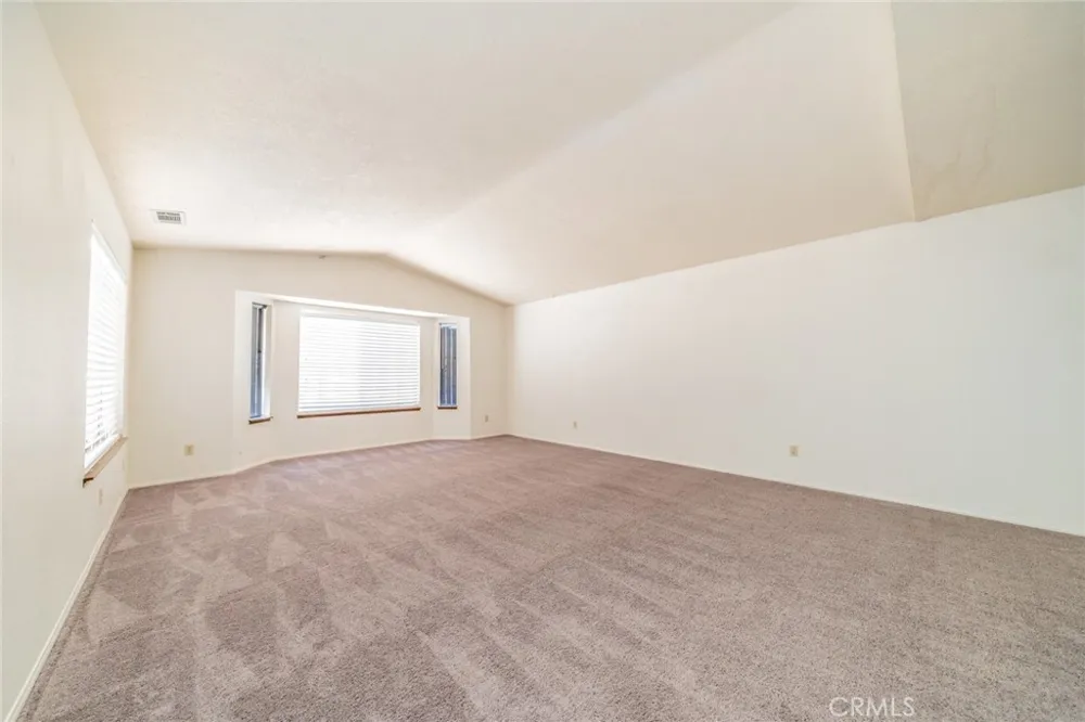 19951 US Highway 18 Apple Valley, CA 92307