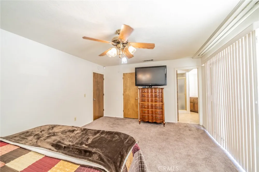 19951 US Highway 18 Apple Valley, CA 92307