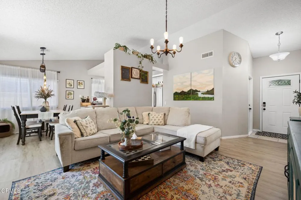 524 E Ivyton Street Lancaster, CA 93535