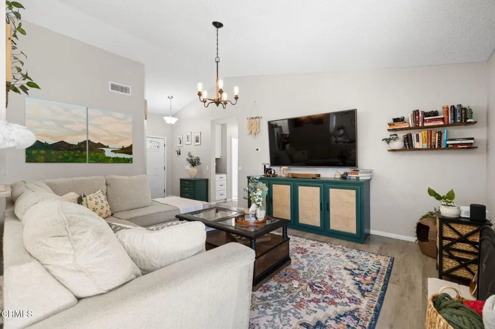 524 E Ivyton Street Lancaster, CA 93535
