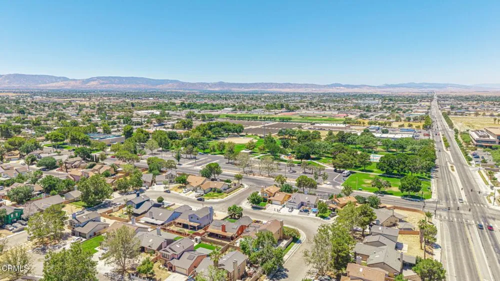 524 E Ivyton Street Lancaster, CA 93535
