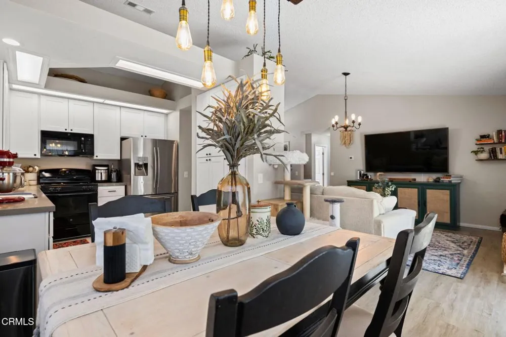 524 E Ivyton Street Lancaster, CA 93535