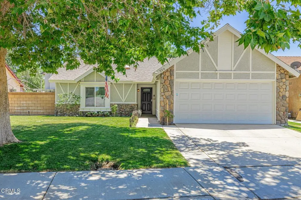 524 E Ivyton Street Lancaster, CA 93535