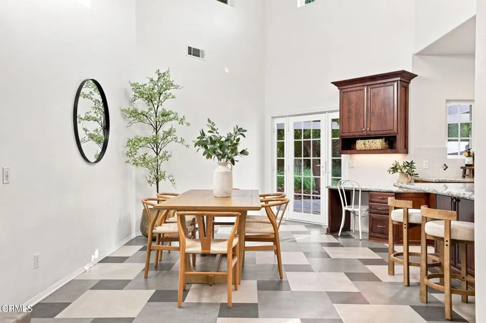 1205 Rains Court Ojai, CA 93023