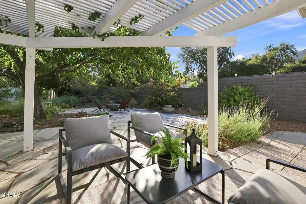 1205 Rains Court Ojai, CA 93023