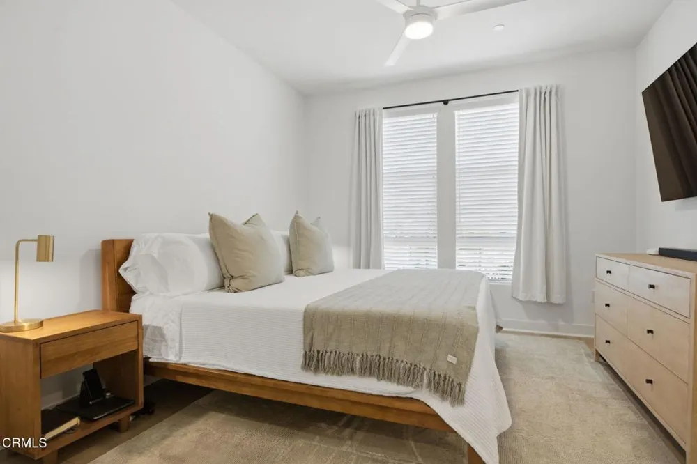 1230 E Thompson Boulevard #103 Ventura, CA 93001