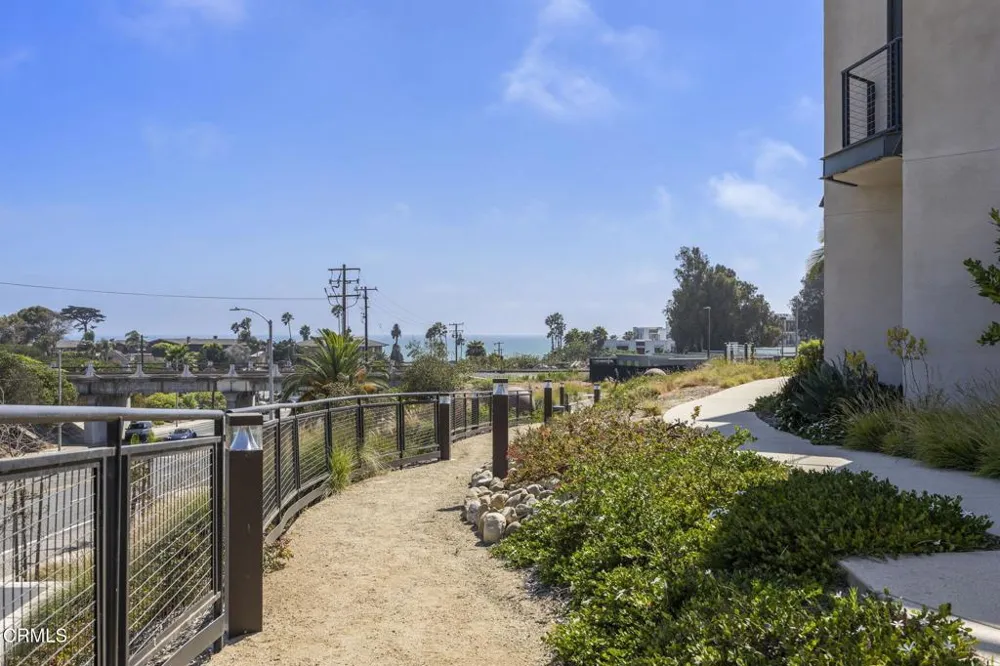 1230 E Thompson Boulevard #103 Ventura, CA 93001