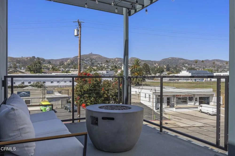 1230 E Thompson Boulevard #103 Ventura, CA 93001