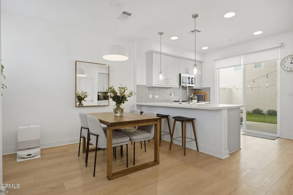 1230 E Thompson Boulevard #103 Ventura, CA 93001