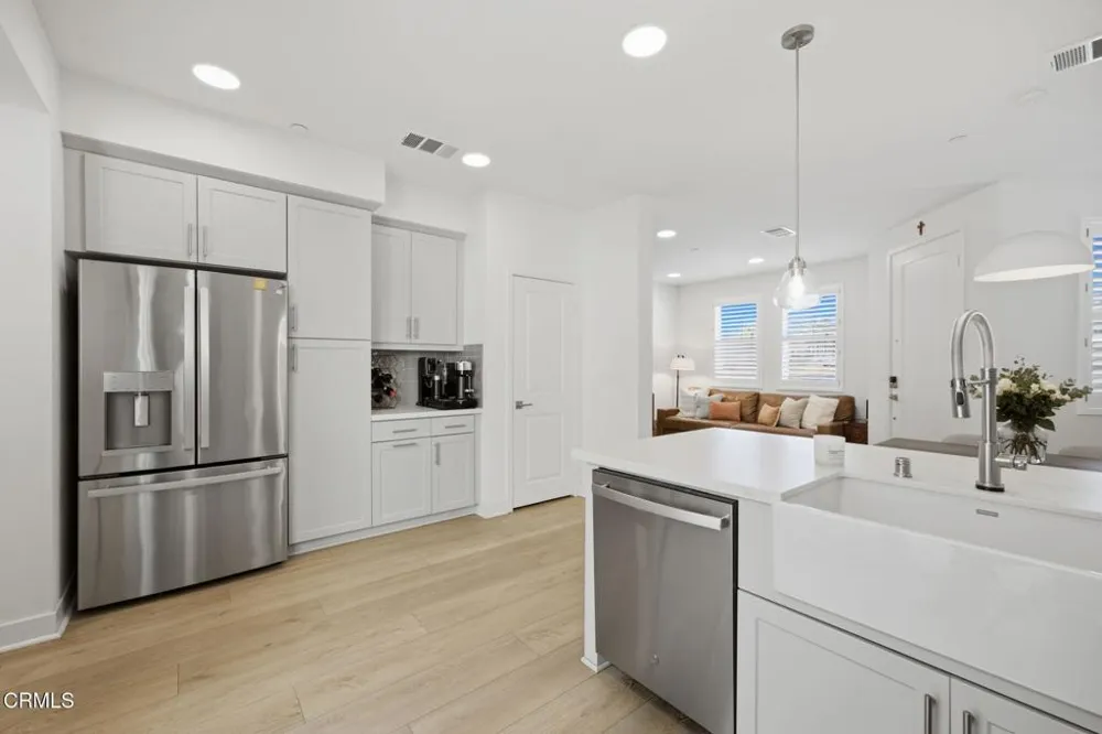 1230 E Thompson Boulevard #103 Ventura, CA 93001