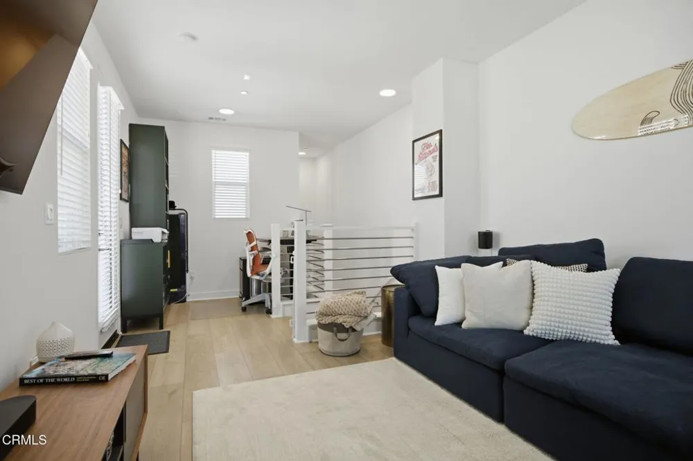 1230 E Thompson Boulevard #103 Ventura, CA 93001
