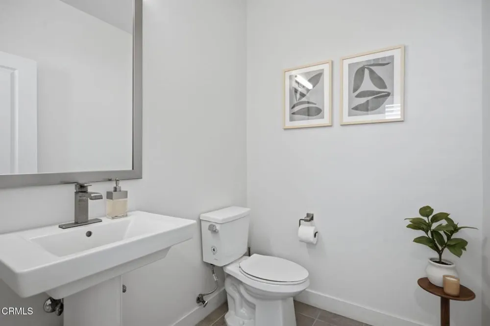 1230 E Thompson Boulevard #103 Ventura, CA 93001