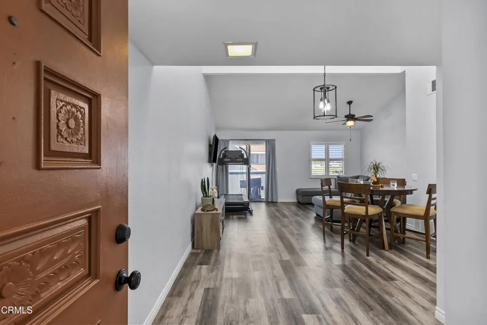 5206 Longfellow Way Oxnard, CA 93033