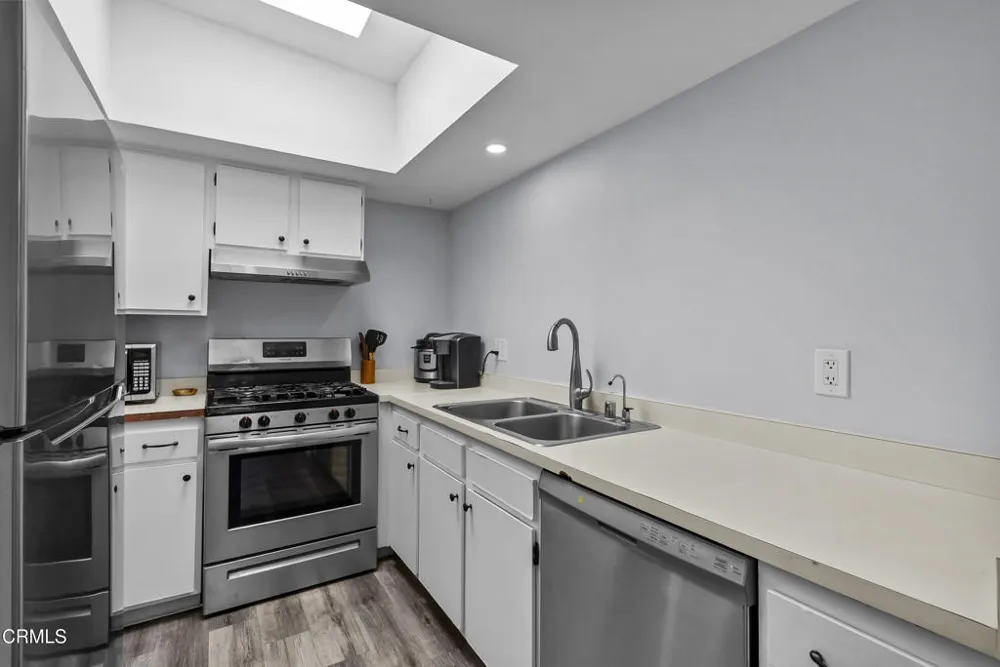 5206 Longfellow Way Oxnard, CA 93033