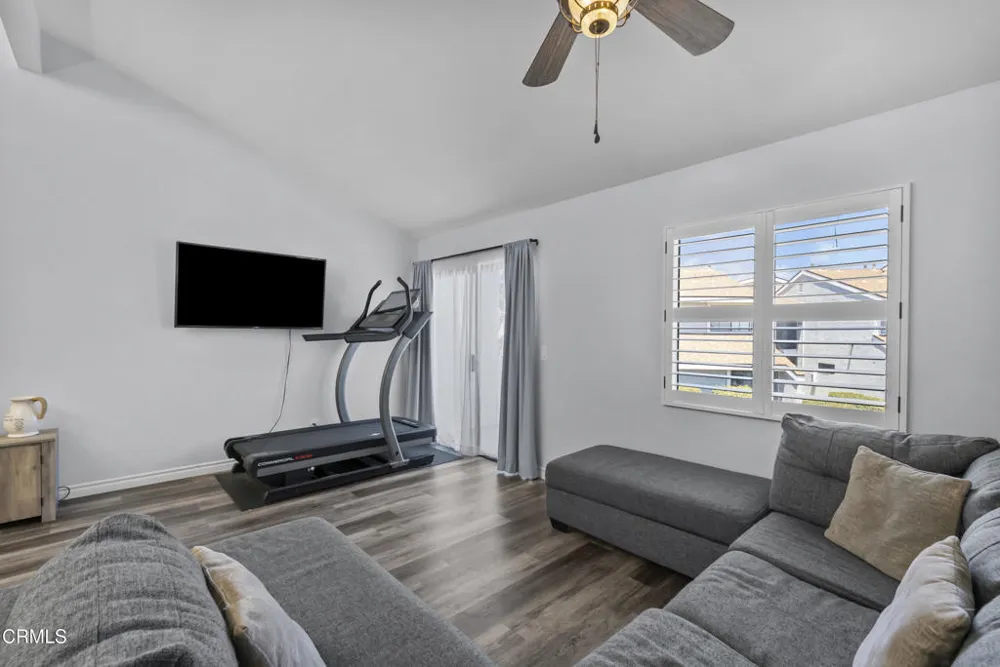 5206 Longfellow Way Oxnard, CA 93033