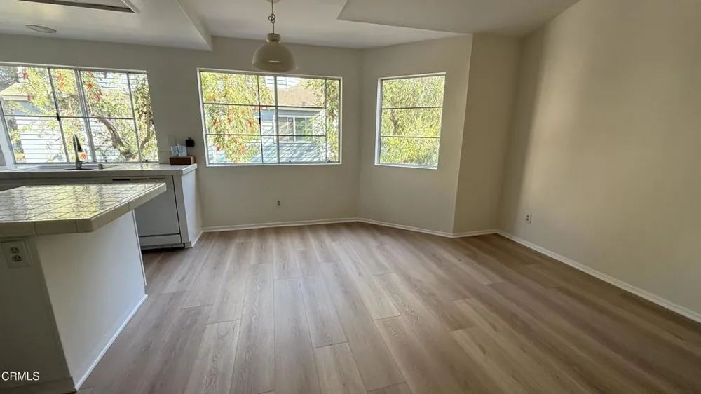 882 Barber Lane Ventura, CA 93003