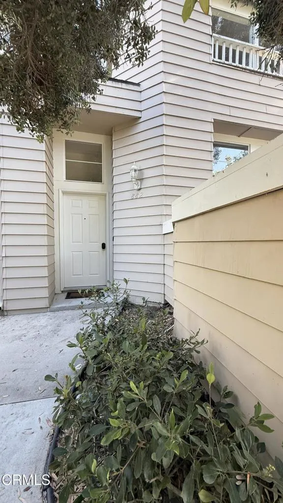 882 Barber Lane Ventura, CA 93003