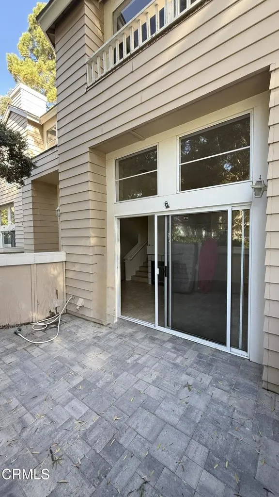 882 Barber Lane Ventura, CA 93003