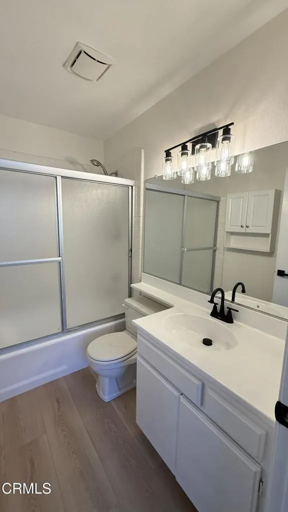 882 Barber Lane Ventura, CA 93003