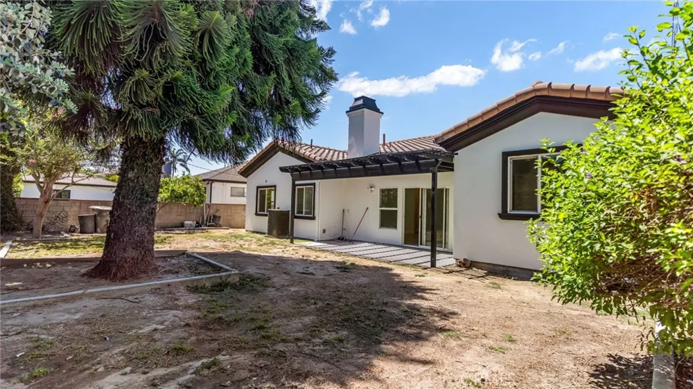 9136 Mel Dar Downey, CA 90240