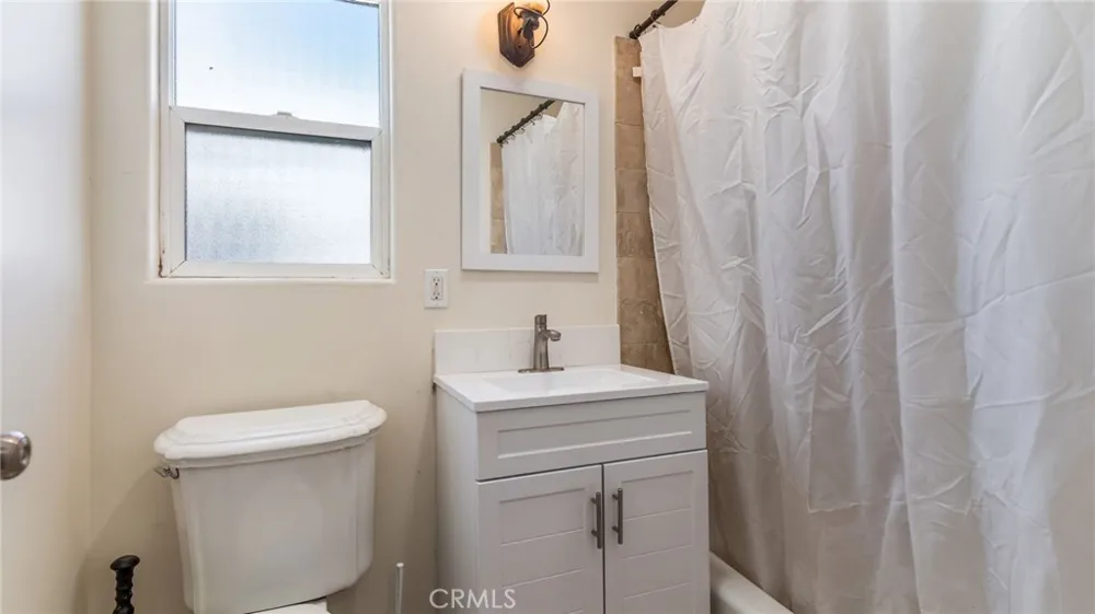 9136 Mel Dar Downey, CA 90240