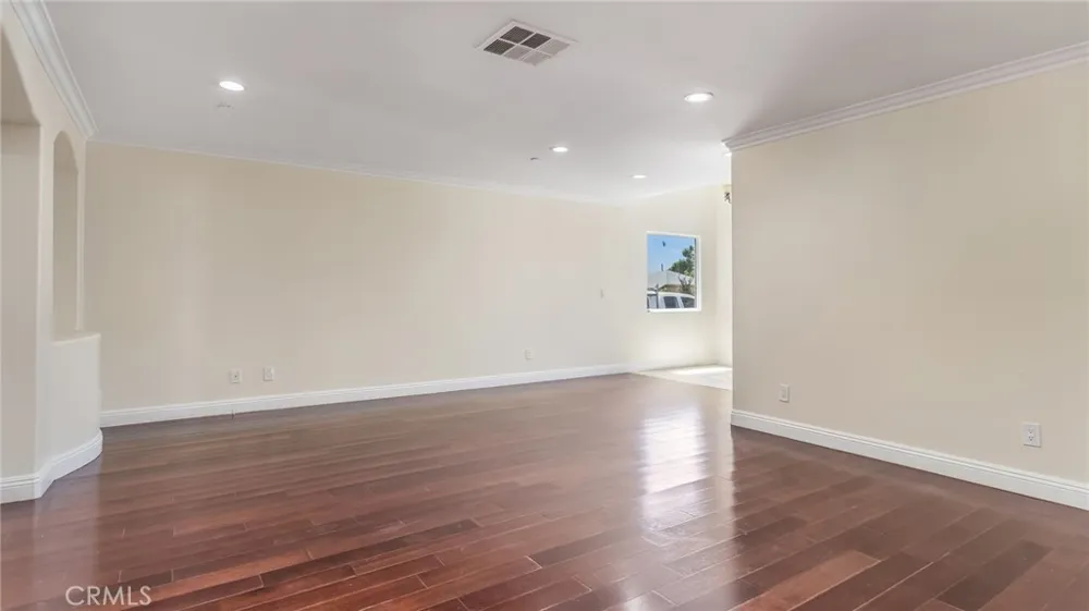 9136 Mel Dar Downey, CA 90240