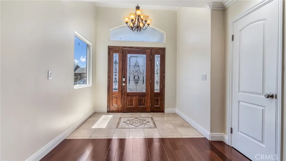 9136 Mel Dar Downey, CA 90240