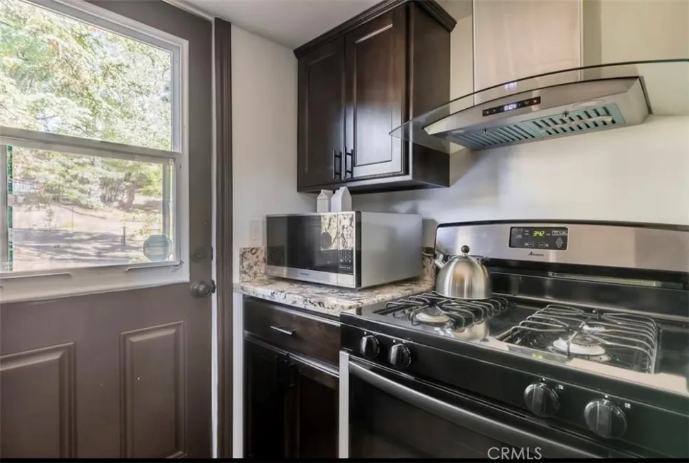 33314 Falling Leaf Green Valley Lake, CA 92341