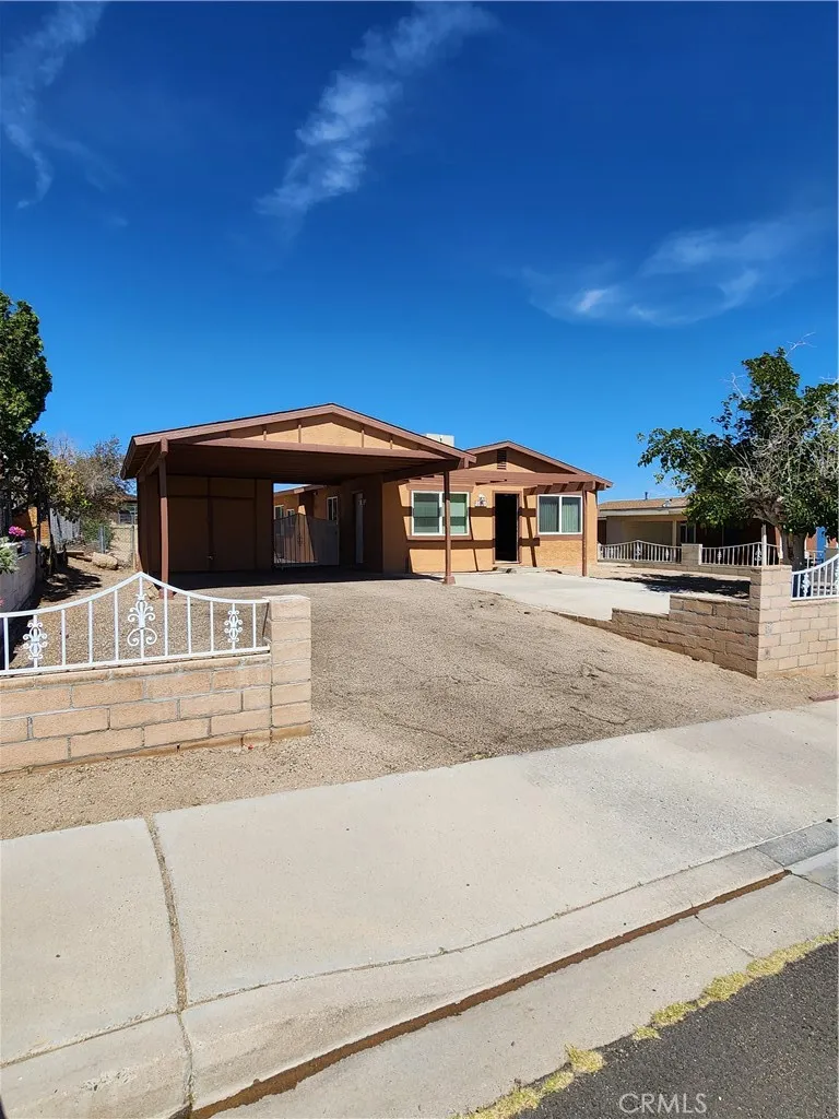 2020 Yosemite Barstow, CA 92311